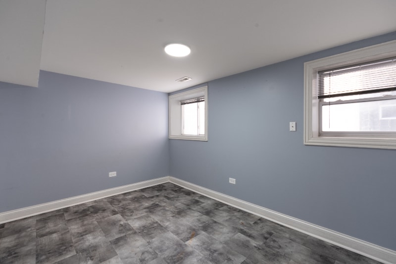 Building Photo - 4426 N Bernard St