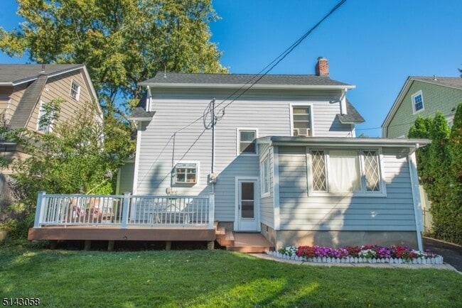 Building Photo - 276 Bay Ave