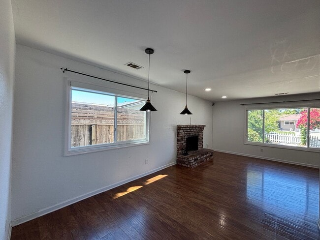 Building Photo - Move-In Ready Home with Remodeled Kitchen and Baths