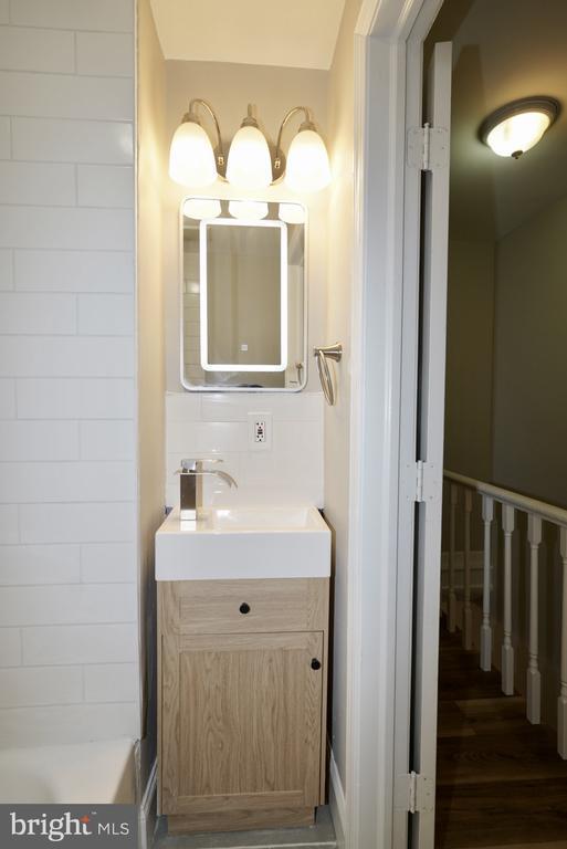 Building Photo - 2655 Cedar St