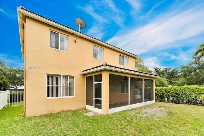 Building Photo - 1518 Maple Dr