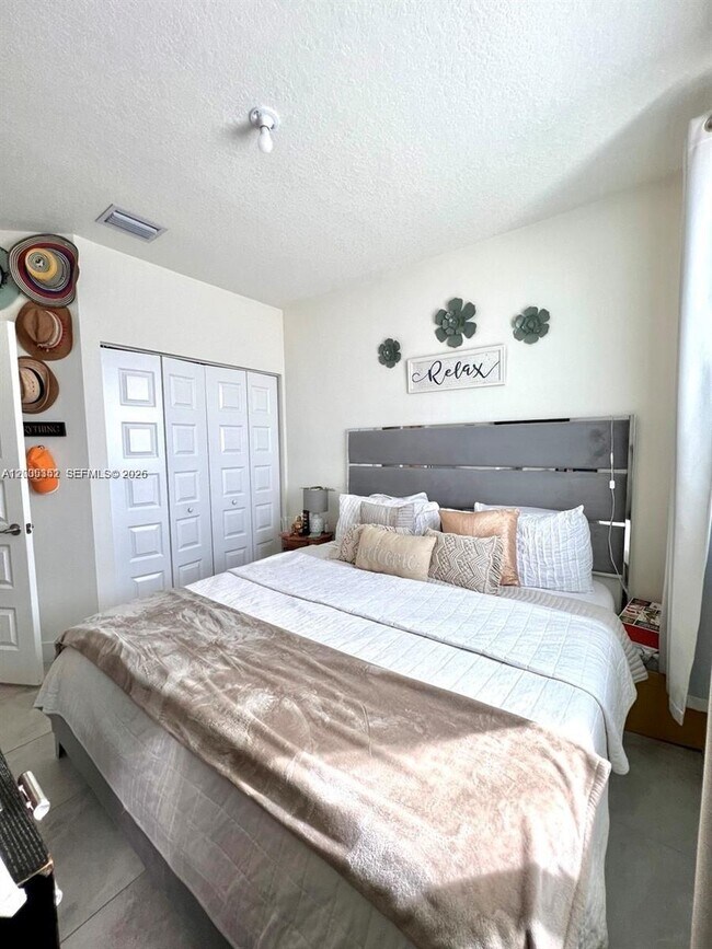 Building Photo - 6420 NW 102nd Path