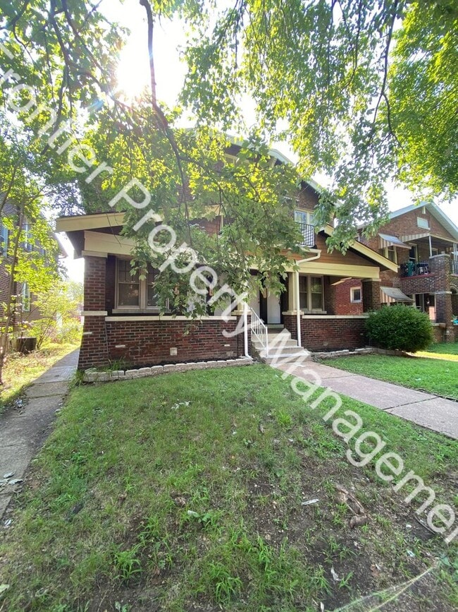 Building Photo - 2 Bed 1 Bath in Dutchtown!