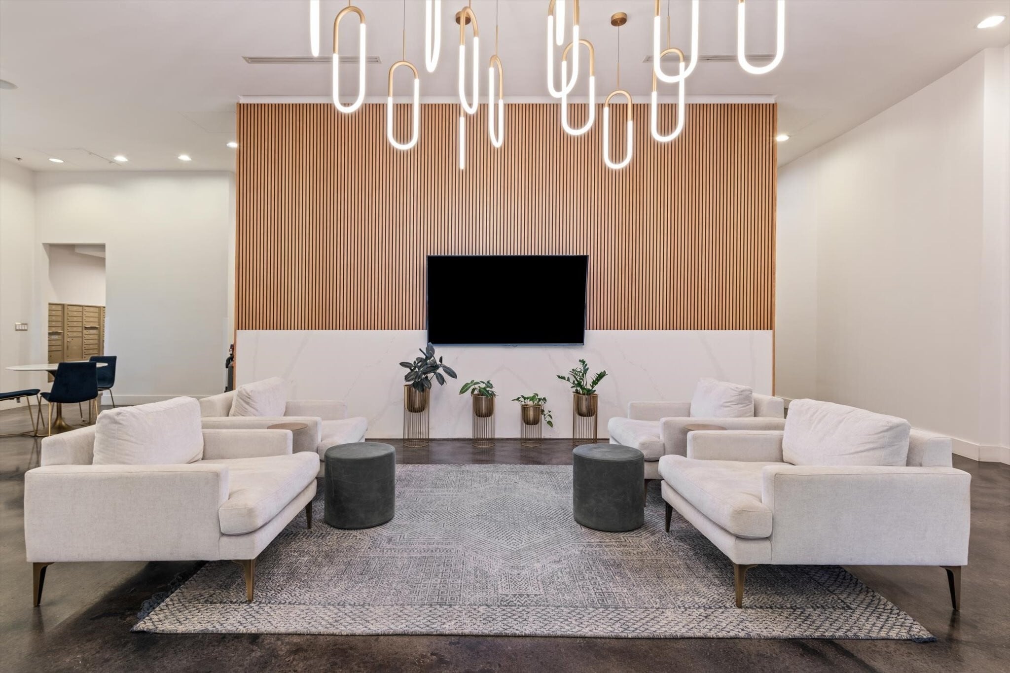 Building Photo - 1510 Demonbreun St