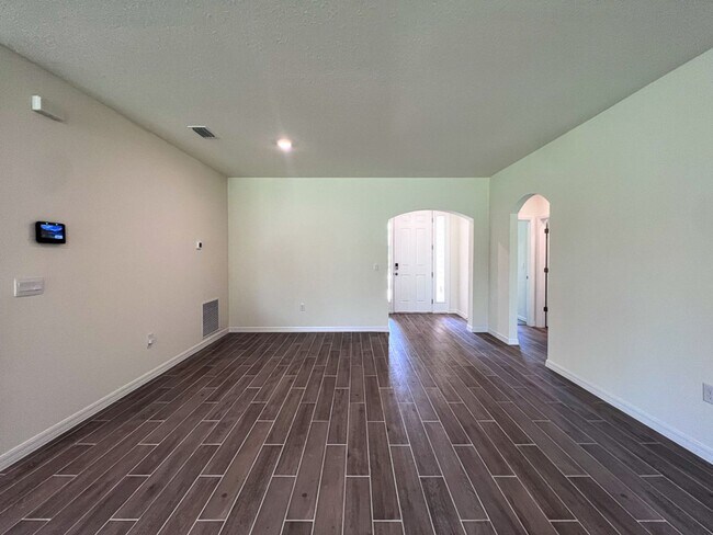 Building Photo - 1315 NW 132nd Cir