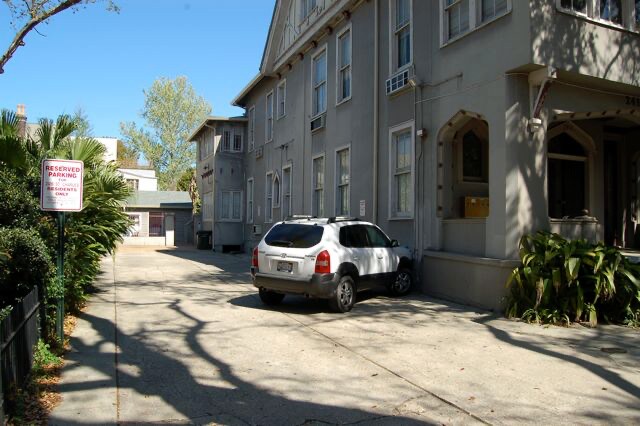 Building Photo - 2417 St Charles Ave