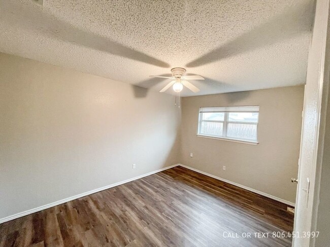 Building Photo - 4401 75th Dr