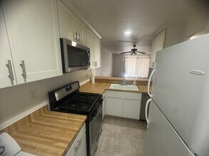 Building Photo - Amazing Deal 1 Bed 1 Bath for Rent Orange ...
