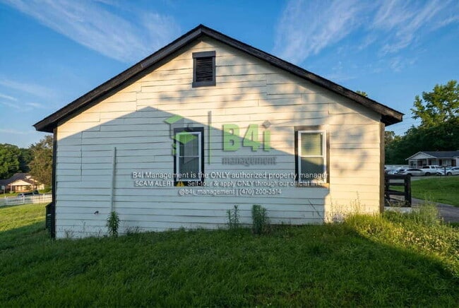 Building Photo - 907 L S Glencamp Way