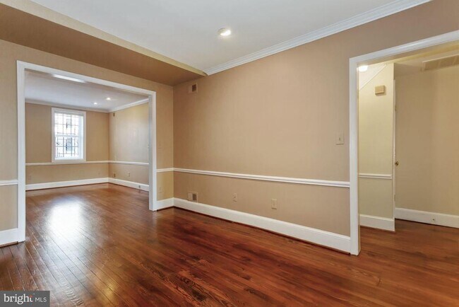 Building Photo - 315 Constitution Ave NE