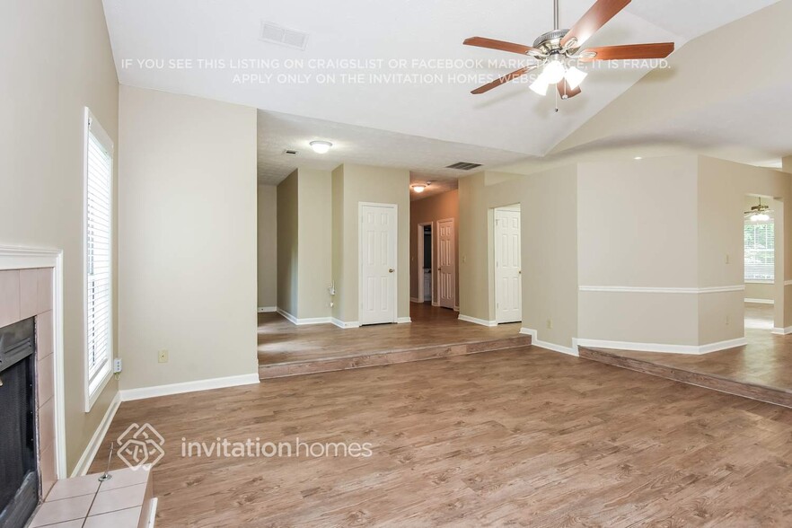 Building Photo - 2041 Stone Forest Dr