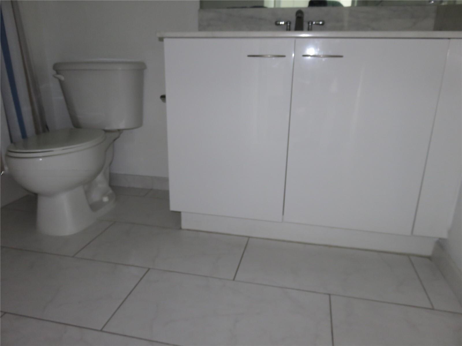 Building Photo - 133 NE 2nd Ave