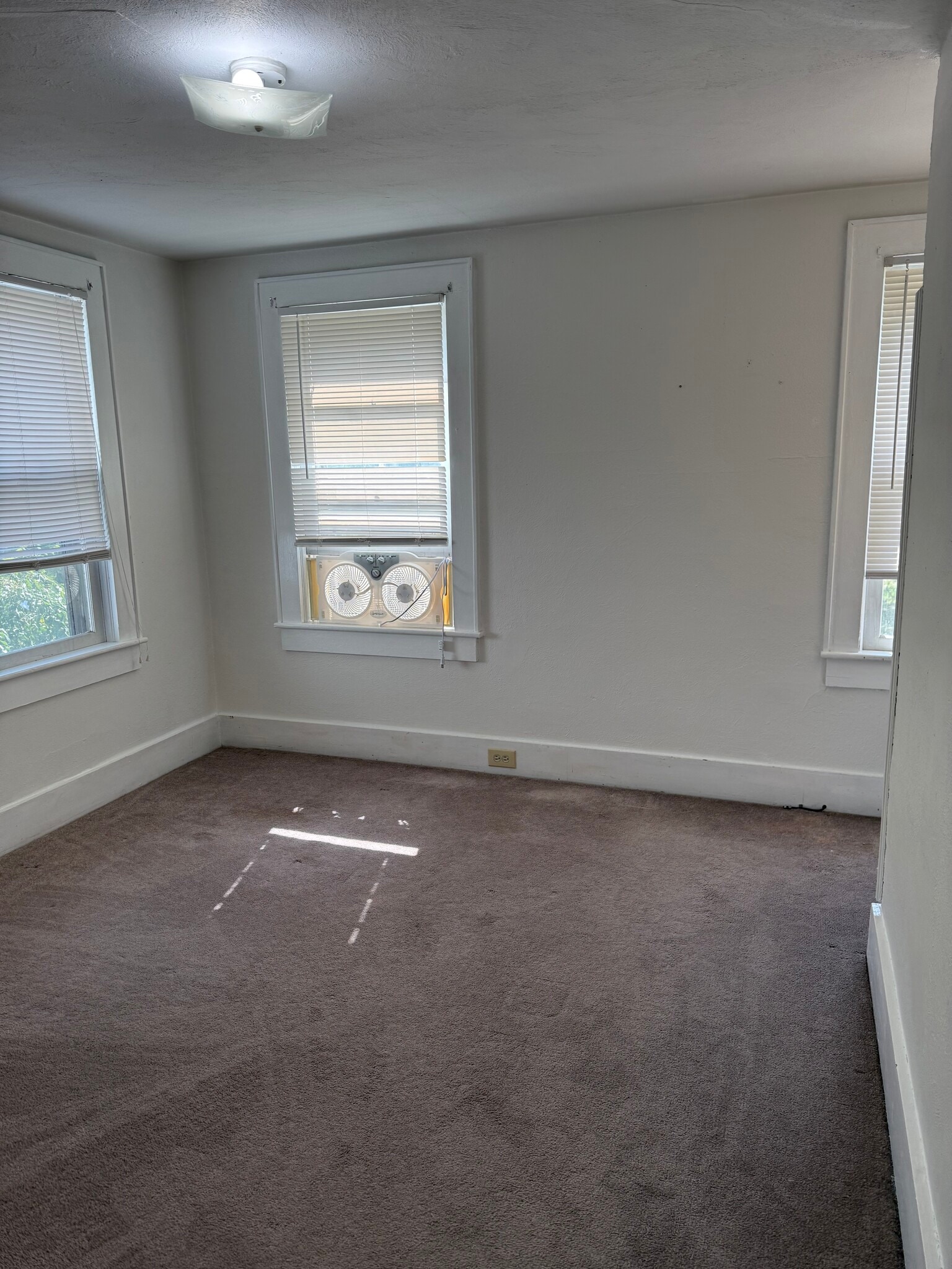 Building Photo - 50 Kirkendall Ave