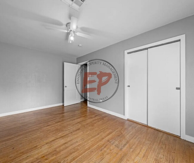 Building Photo - 3804 Parkwood St