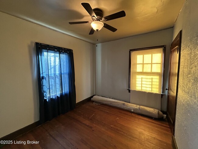 Building Photo - 645 Eastlawn Ave