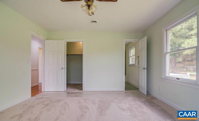 Building Photo - 71 Harmony Ln
