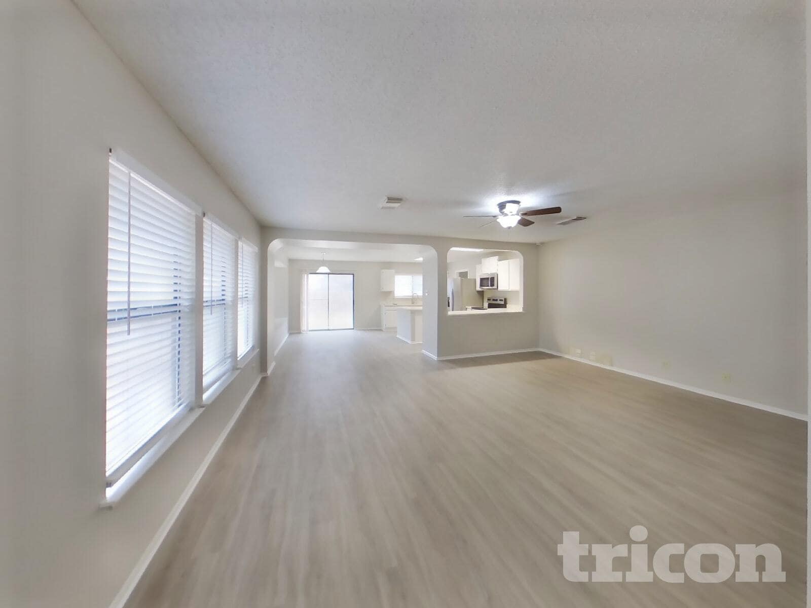 Building Photo - 8238 Bent Meadow Dr