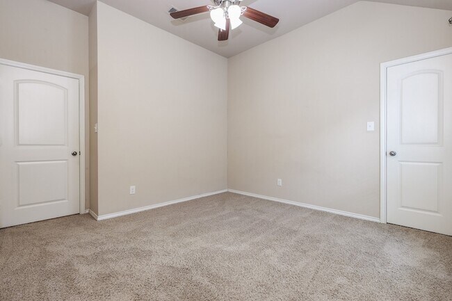 Building Photo - 2919 Chalet Knolls Ln