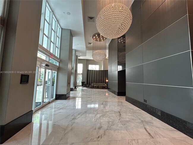 Building Photo - 951 Brickell Ave