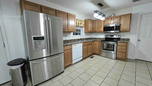 Building Photo - 1507 Cloverdale Ct