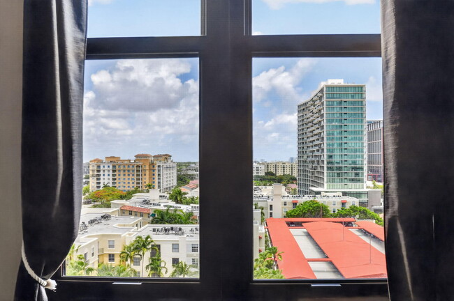 Building Photo - 651 Okeechobee Blvd