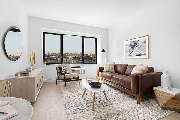 Primary Photo - 475 Clermont Ave