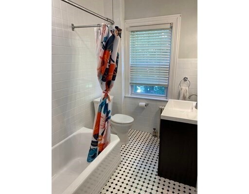 Building Photo - 333 Washington St