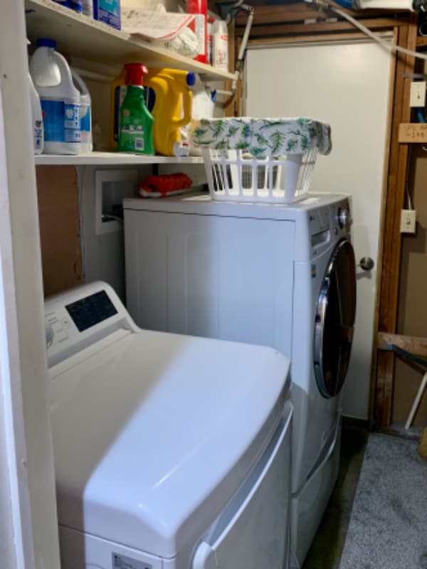 Building Photo - 138 W 800 N St