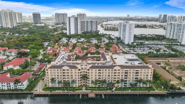 Building Photo - 3001 NE 185th St