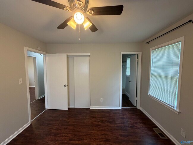 Building Photo - 3604 NW Stag Run Dr