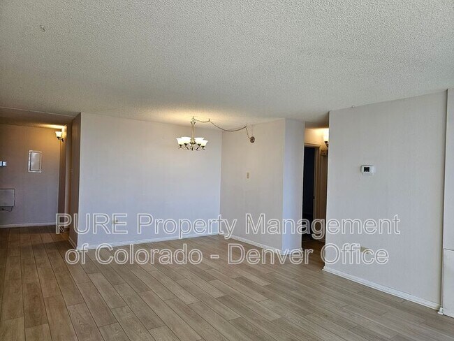 Building Photo - 1020 15th St