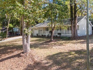 Building Photo - 5660 Mercedes Dr