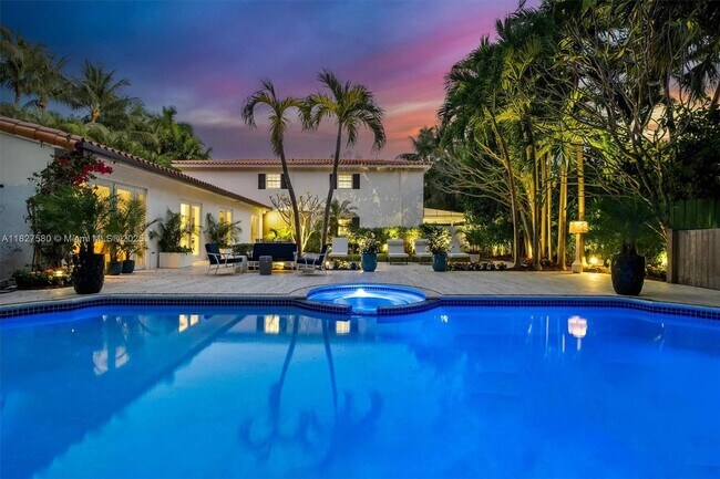 Building Photo - 607 Melaleuca Ln
