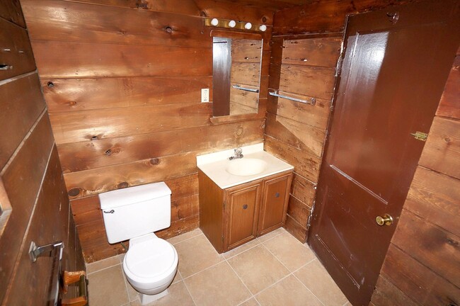 Bathroom - Baum Grove