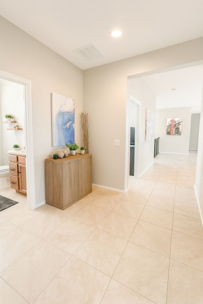 Building Photo - 5826 N 194th Ln