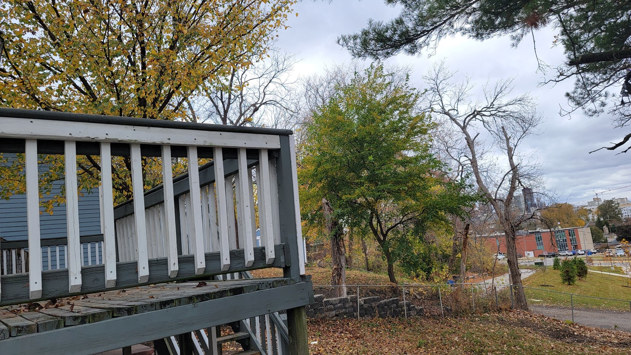 Building Photo - 9 Hillside Ave