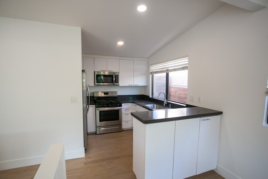 Building Photo - 26781 Avenida Las Palmas