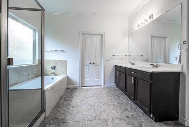 Building Photo - 7024 Vail Ridge St