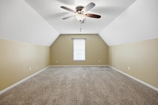 Building Photo - 9143 Raspberry Ln