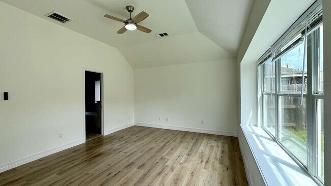 Building Photo - 7510 Golden Thistle Ln