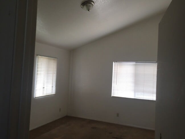 Building Photo - 6709 Trigo Rd