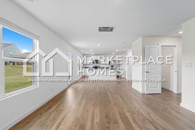 Building Photo - 4151 Hines Ln NE