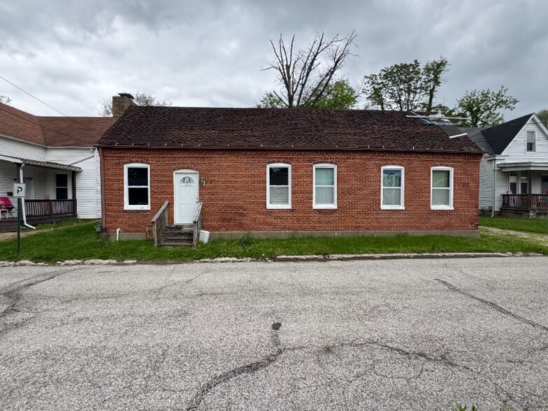 Primary Photo - 112 N 13th St