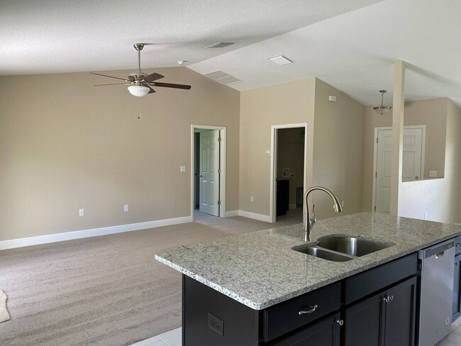 Building Photo - Beautiful home - 3/2/2 **WON"T LAST**