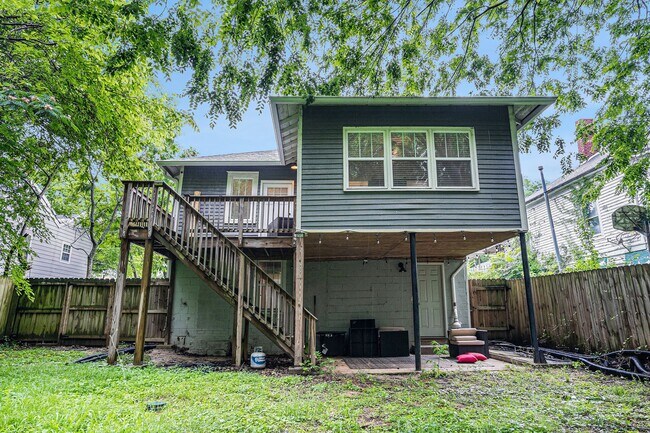 Building Photo - 4 Bedroom 3 Bath w/ Full Studio Basement