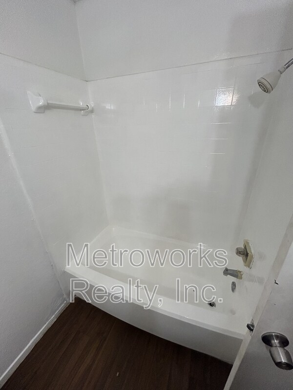 Building Photo - 103 Pine Meadow Dr