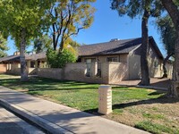Building Photo - GREAT SINGLE LEVEL UNIT IN TEMPE!