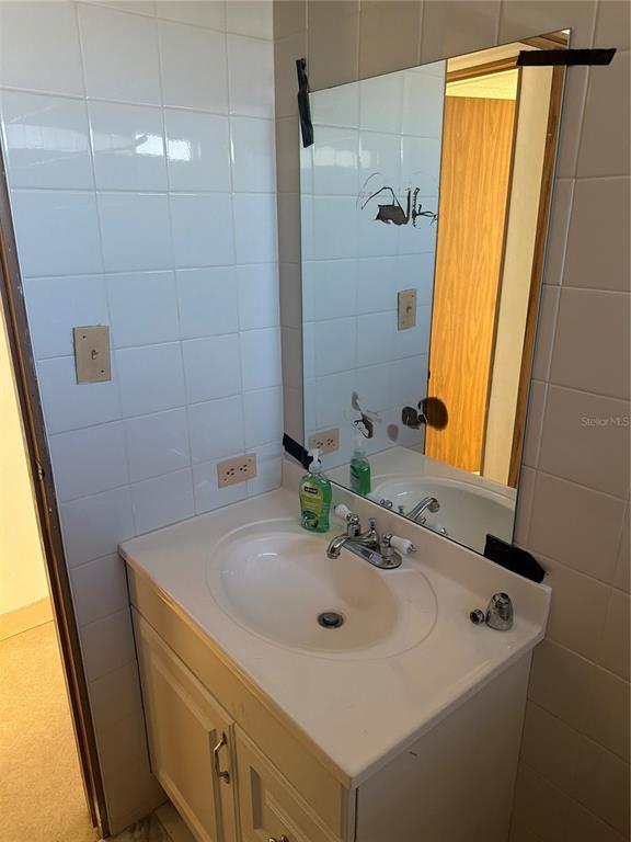 Building Photo - 21285 Campbell Dr