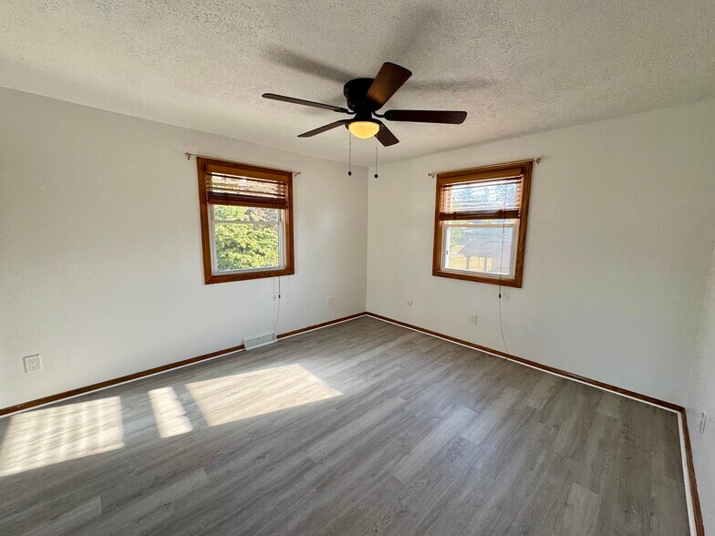 Building Photo - 4646 13th St NW