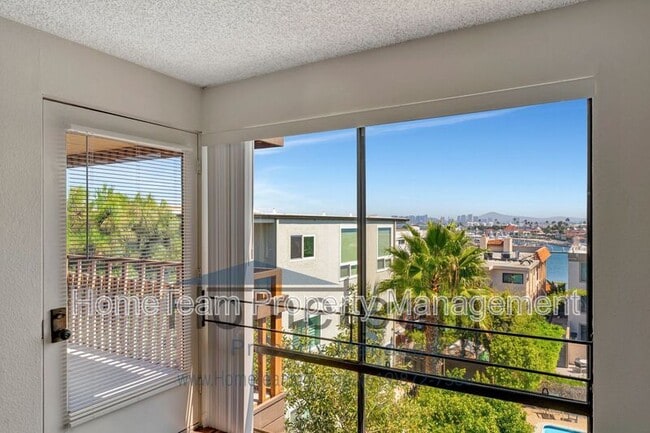 Building Photo - 2940 Lawrence St